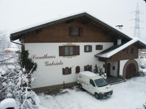 Landhaus Gabriela, Stumm